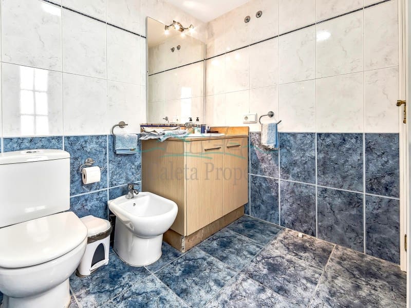 3 soveværelse Lejlighed til salg i Costa Adeje med garage - € 920.000 (Ref: 8616225)