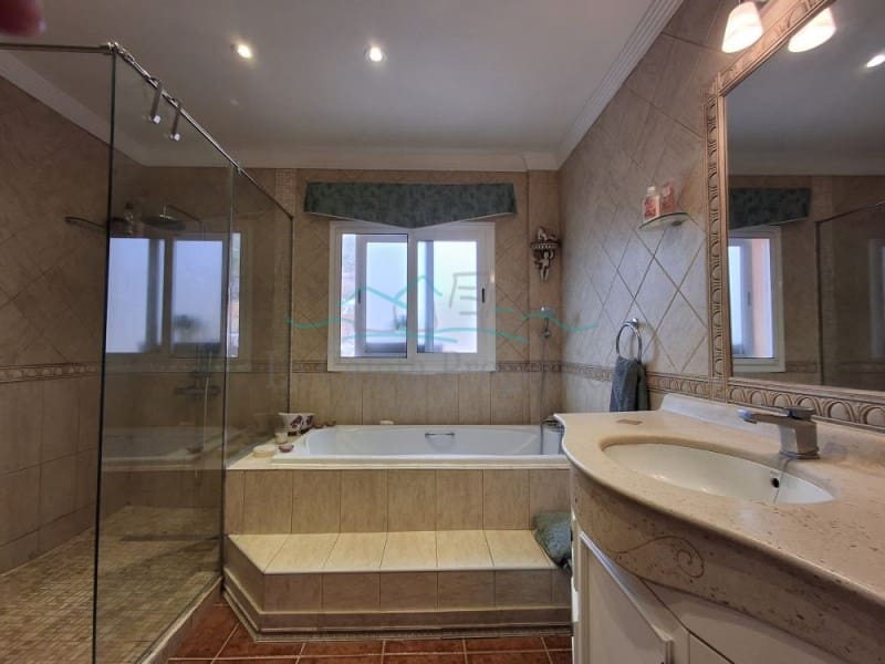 5 soveværelse Finca/Landehus til salg i Adeje med garage - € 1.595.000 (Ref: 8628579)