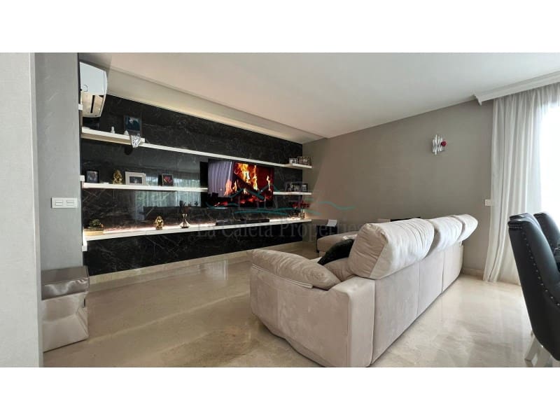 2 makuuhuone Huoneisto myytävänä paikassa Costa Adeje mukana 
autotalli - 949 000 € (Ref: 8654952)