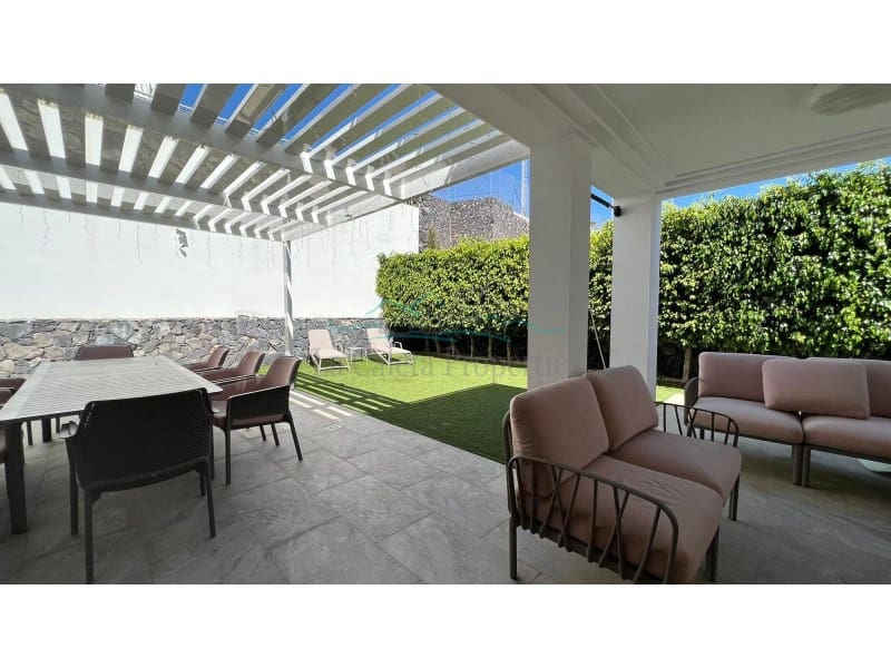 2 makuuhuone Huoneisto myytävänä paikassa Costa Adeje mukana 
autotalli - 949 000 € (Ref: 8654952)