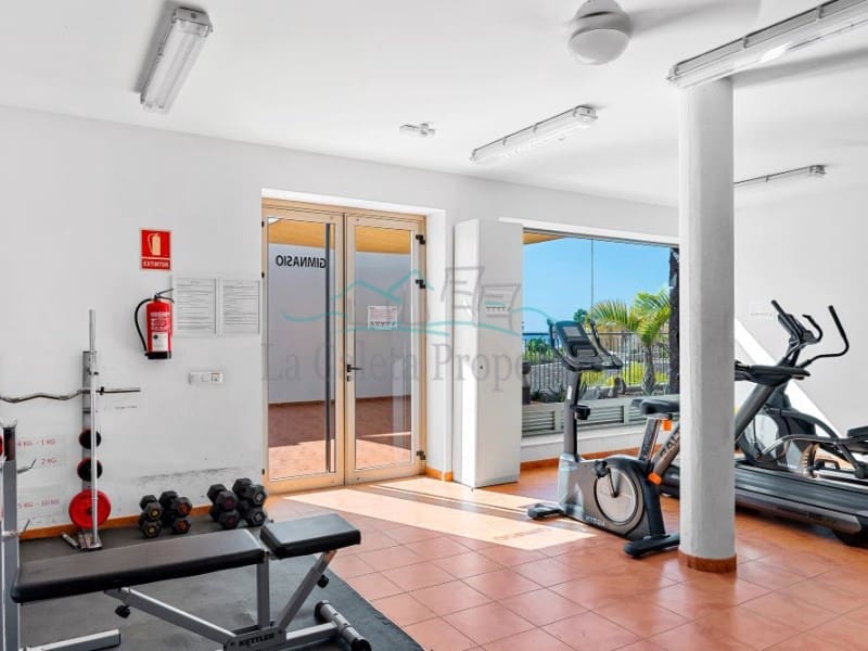 2 makuuhuone Huoneisto myytävänä paikassa Costa Adeje mukana 
autotalli - 949 000 € (Ref: 8654952)