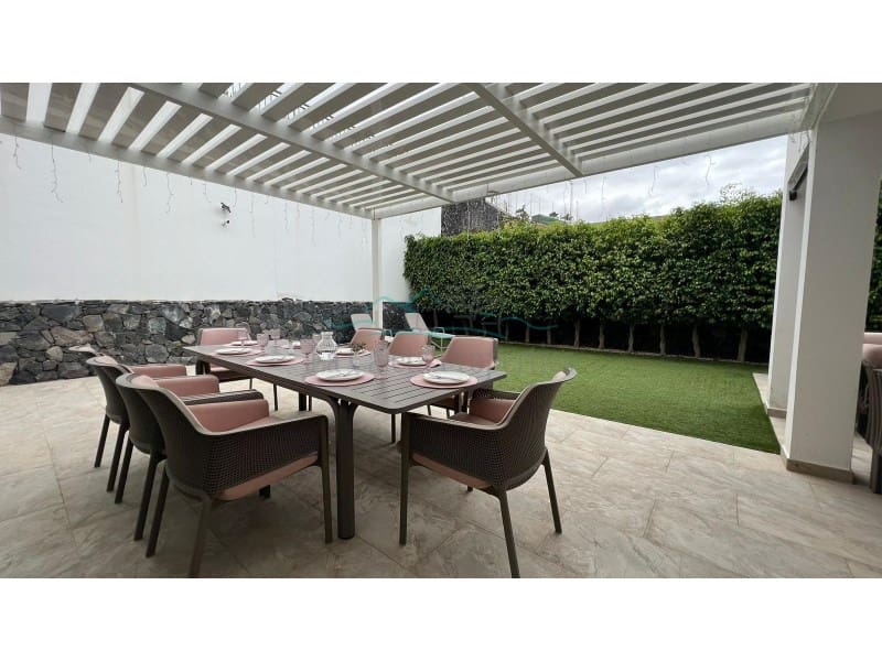 2 makuuhuone Huoneisto myytävänä paikassa Costa Adeje mukana 
autotalli - 949 000 € (Ref: 8654952)