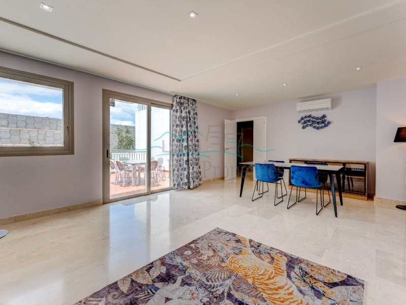 2 slaapkamer Appartement te koop in Costa Adeje met garage - € 715.000 (Ref: 8657084)