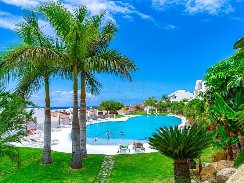 2 slaapkamer Appartement te koop in Costa Adeje met garage - € 715.000 (Ref: 8657084)