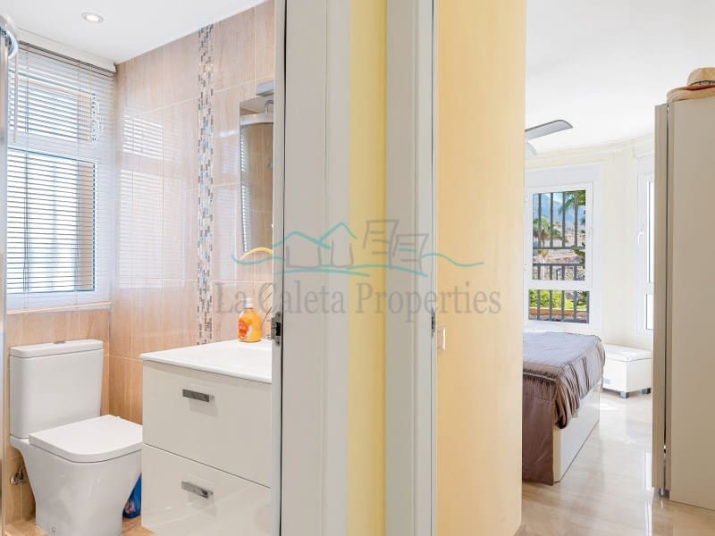 3 soveværelse Lejlighed til salg i Costa Adeje med garage - € 805.000 (Ref: 8735730)