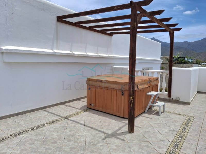 4 slaapkamer Huis te koop in Costa Adeje - € 1.175.000 (Ref: 8992502)