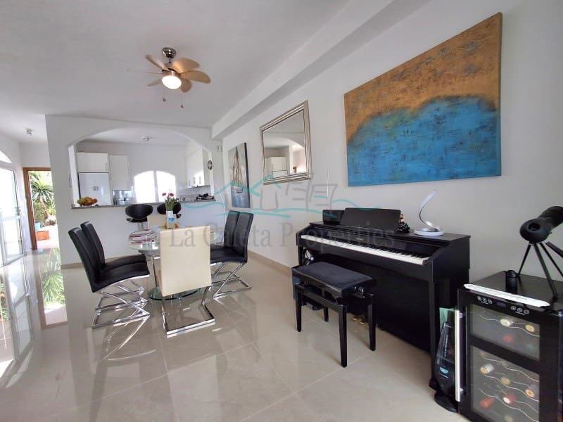 4 slaapkamer Huis te koop in Costa Adeje - € 1.175.000 (Ref: 8992502)