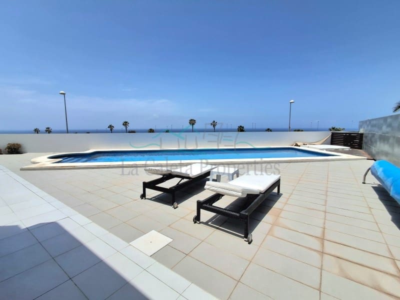 3 slaapkamer Huis te koop in Costa Adeje met garage - € 1.900.000 (Ref: 9032035)