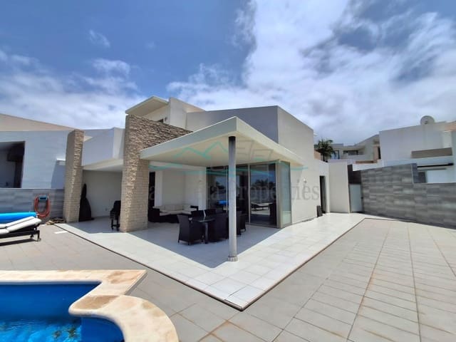 3 slaapkamer Huis te koop in La Caleta Adeje, Adeje met garage - € 1.900.000 (Ref: 9032035)