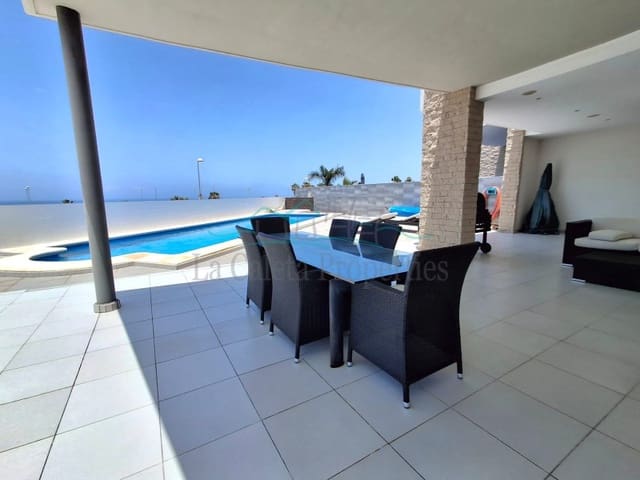 3 slaapkamer Huis te koop in La Caleta Adeje, Adeje met garage - € 1.900.000 (Ref: 9032035)