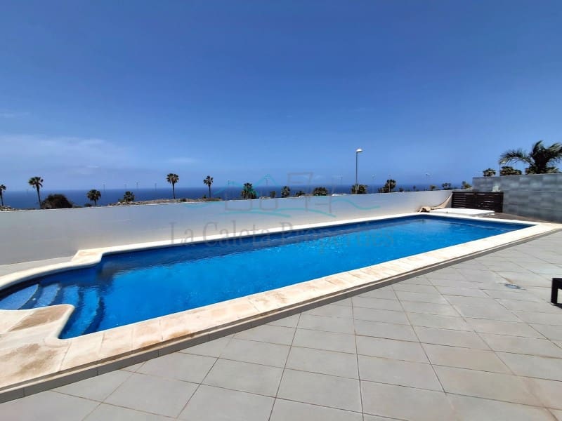 3 slaapkamer Huis te koop in Costa Adeje met garage - € 1.900.000 (Ref: 9032035)