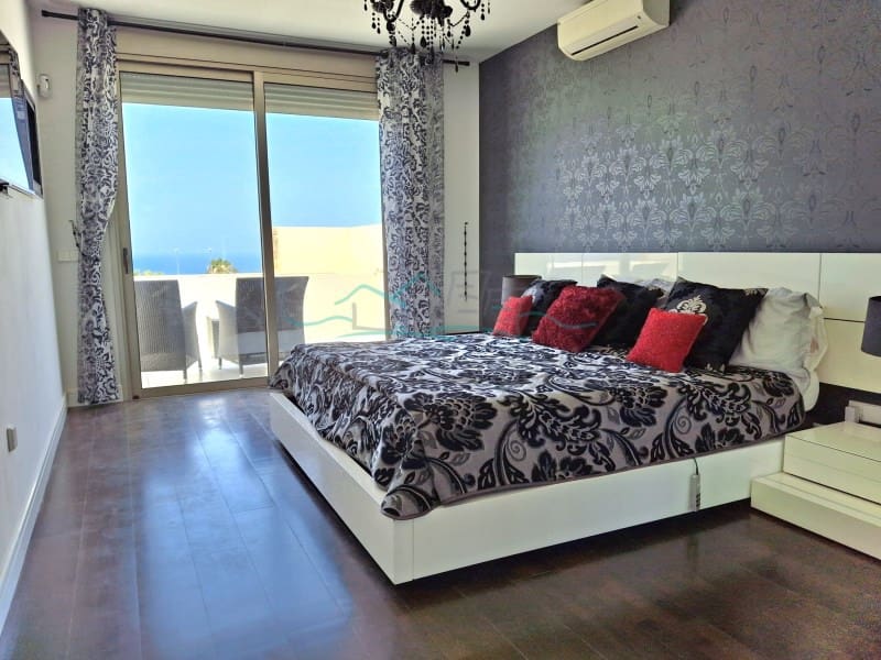 3 slaapkamer Huis te koop in Costa Adeje met garage - € 1.900.000 (Ref: 9032035)