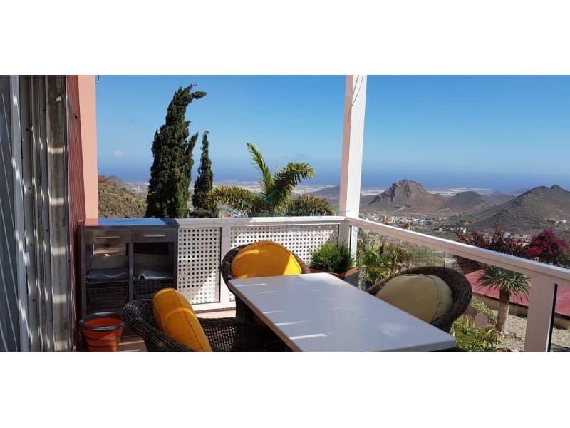 2 soveværelse Finca/Landehus til salg i Arona med garage - € 699.000 (Ref: 9038268)