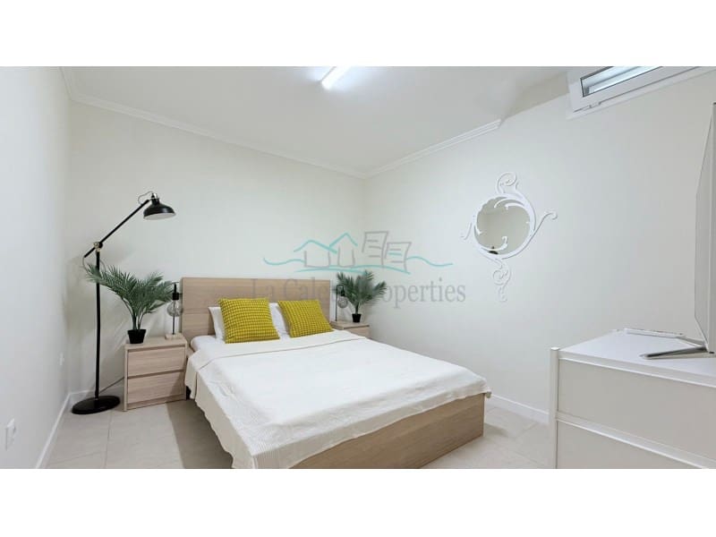 5 chambre Maison de Ville à vendre à Costa Adeje avec garage - 720 000 € (Ref: 9243823)