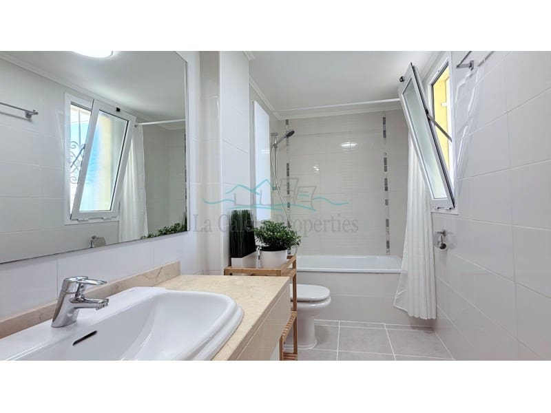 5 chambre Maison de Ville à vendre à Costa Adeje avec garage - 720 000 € (Ref: 9243823)