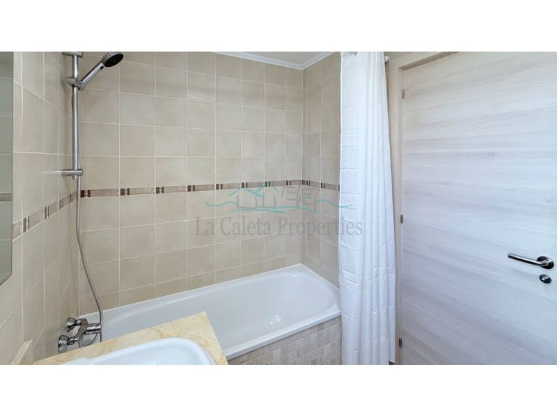 5 chambre Maison de Ville à vendre à Costa Adeje avec garage - 720 000 € (Ref: 9243823)