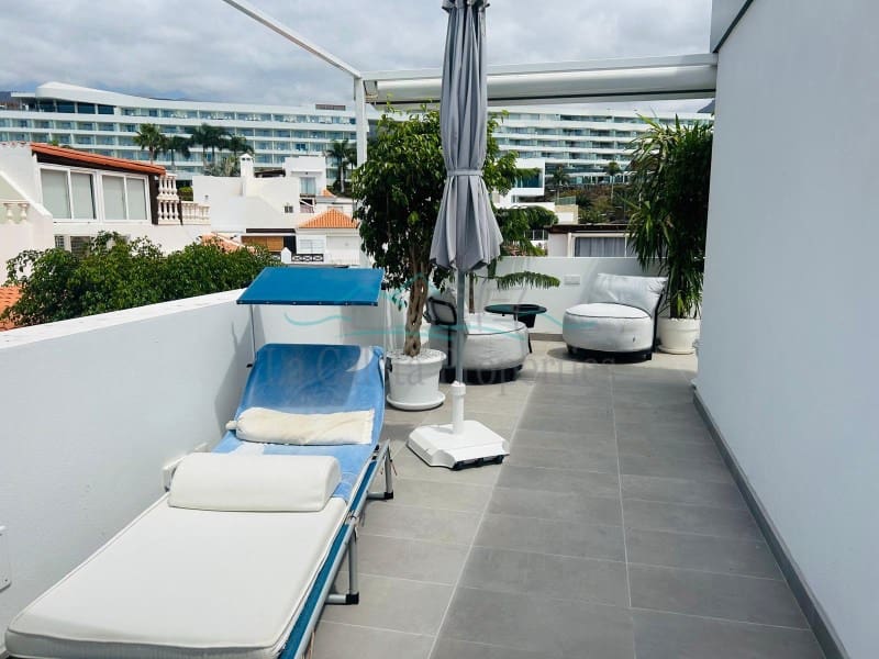 3 chambre Villa/Maison à vendre à Costa Adeje avec garage - 1 880 000 € (Ref: 9347729)