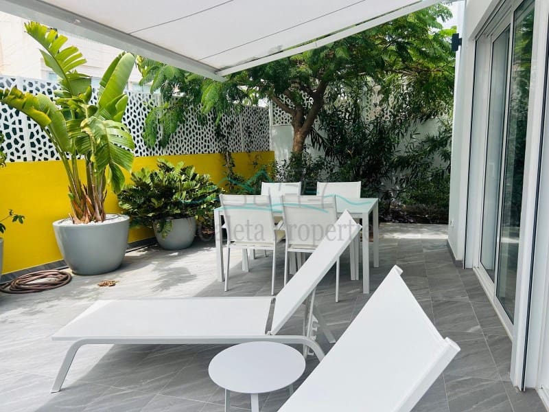 3 chambre Villa/Maison à vendre à Costa Adeje avec garage - 1 880 000 € (Ref: 9347729)