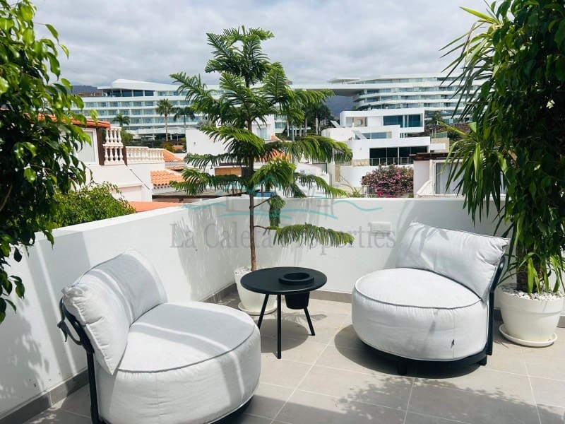 3 chambre Villa/Maison à vendre à Costa Adeje avec garage - 1 880 000 € (Ref: 9347729)