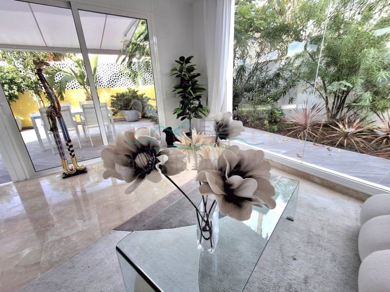 3 chambre Villa/Maison à vendre à Costa Adeje avec garage - 1 880 000 € (Ref: 9347729)