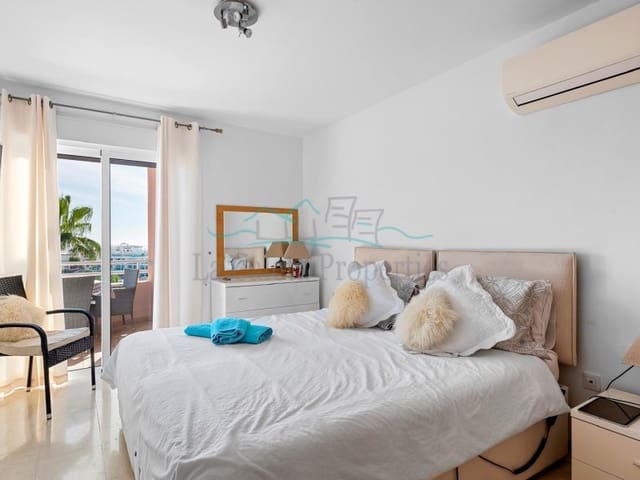 3 makuuhuone Huoneisto myytävänä paikassa La Caleta Adeje, Adeje mukana 
autotalli - 775 000 € (Ref: 9427592)