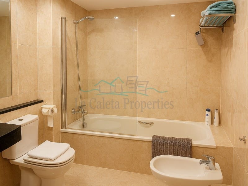 3 soveværelse Lejlighed til salg i Costa Adeje med garage - € 754.000 (Ref: 9427592)