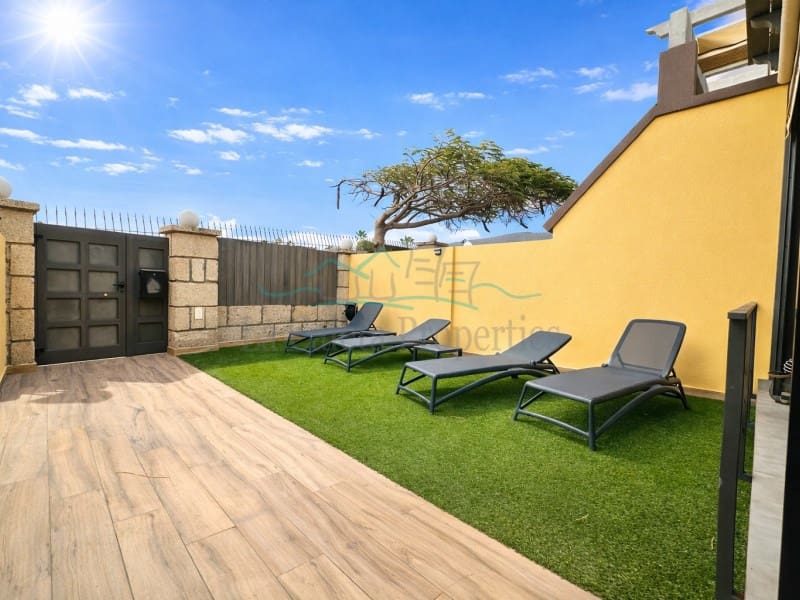 3 soveværelse Byhus til salg i Costa Adeje med garage - € 1.195.000 (Ref: 9470988)