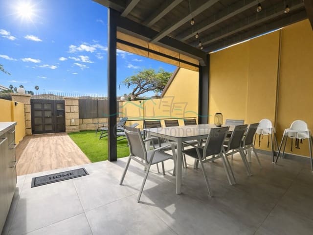 3 soveværelse Byhus til salg i La Caleta Adeje, Adeje med garage - € 1.195.000 (Ref: 9470988)