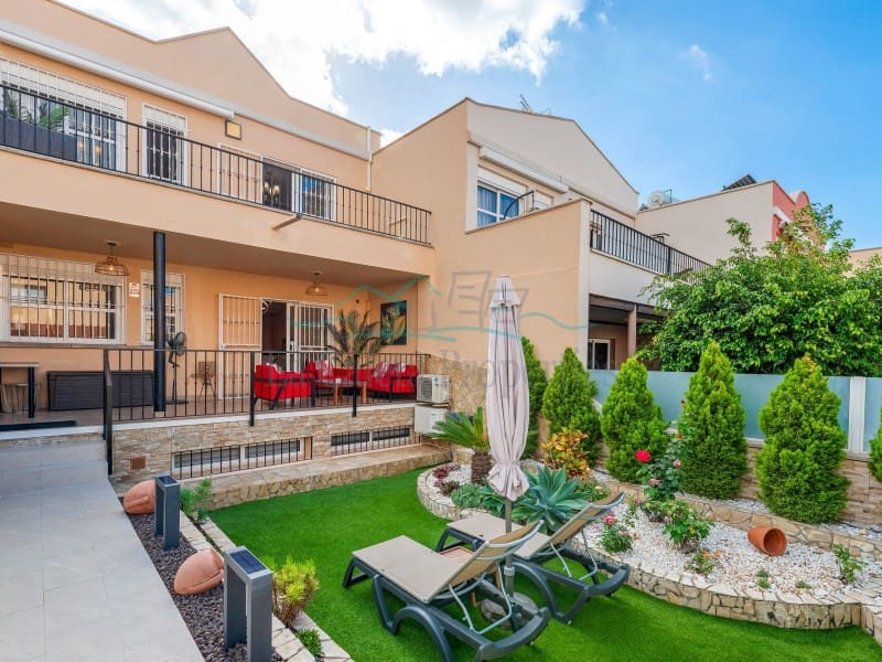 3 slaapkamer Appartement te koop in Costa Adeje met garage - € 770.000 (Ref: 9474970)