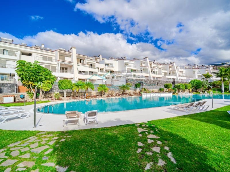 2 bedroom Apartment for sale in Costa Adeje with garage - € 995,000 (Ref: 9499023)