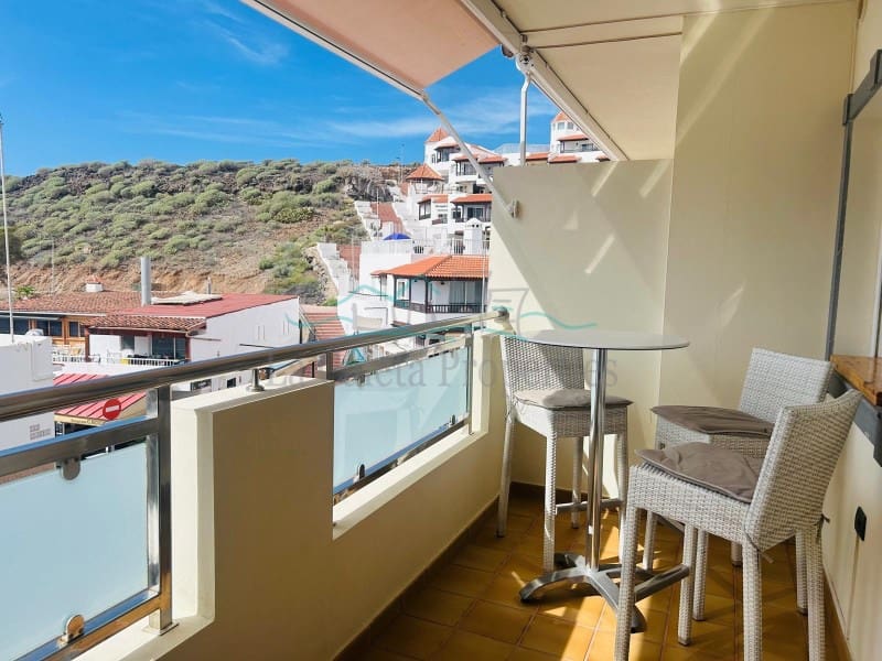2 soverom Leilighet til salgs i Costa Adeje med garasje - € 670 000 (Ref: 9568771)