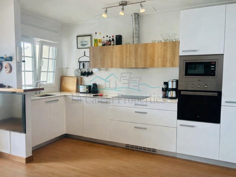 2 bedroom Apartment for sale in La Caleta Adeje with garage - € 670,000 (Ref: 9568771)