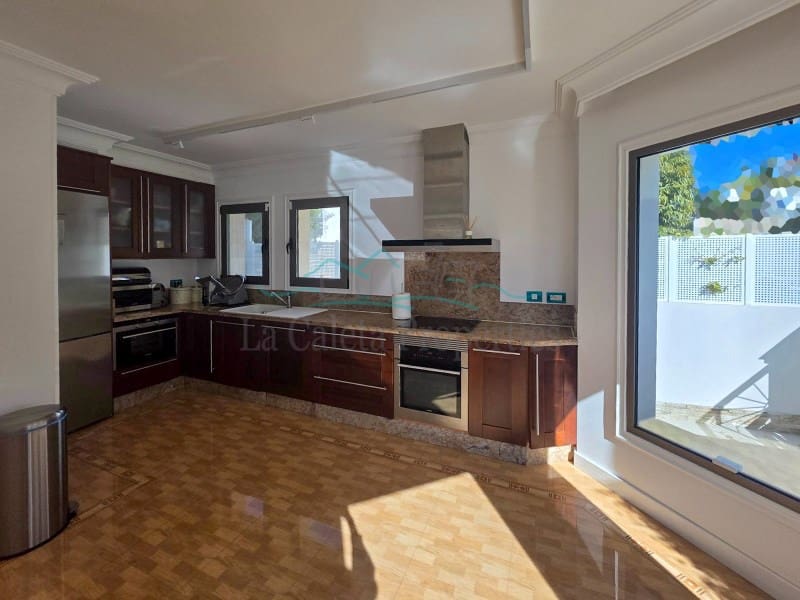 4 soveværelse Villa til salg i Costa Adeje med garage - € 3.200.000 (Ref: 9721558)