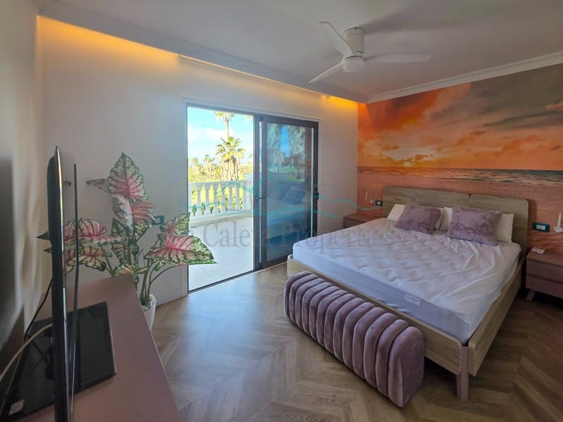 4 soveværelse Villa til salg i Costa Adeje med garage - € 3.200.000 (Ref: 9721558)