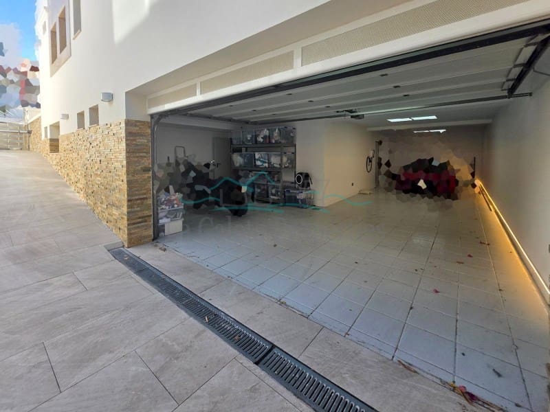 4 soveværelse Villa til salg i Costa Adeje med garage - € 3.200.000 (Ref: 9721558)