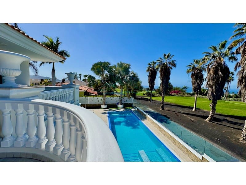 4 bedroom Villa for sale in Costa Adeje with garage - € 3,500,000 (Ref: 9721558)