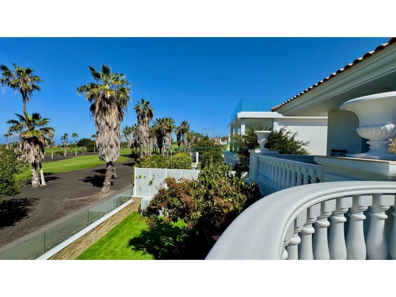4 bedroom Villa for sale in Costa Adeje with garage - € 3,500,000 (Ref: 9721558)