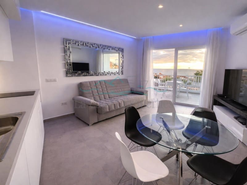 1 bedroom Beach Apartment for sale in Costa Adeje - € 430,000 (Ref: 9751888)