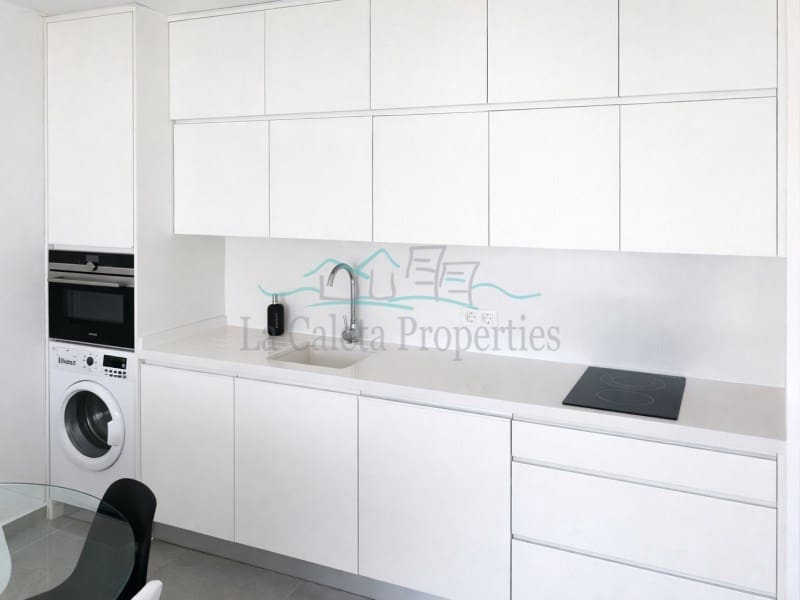 1 bedroom Beach Apartment for sale in Costa Adeje - € 430,000 (Ref: 9751888)