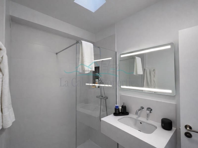 1 bedroom Beach Apartment for sale in Costa Adeje - € 430,000 (Ref: 9751888)