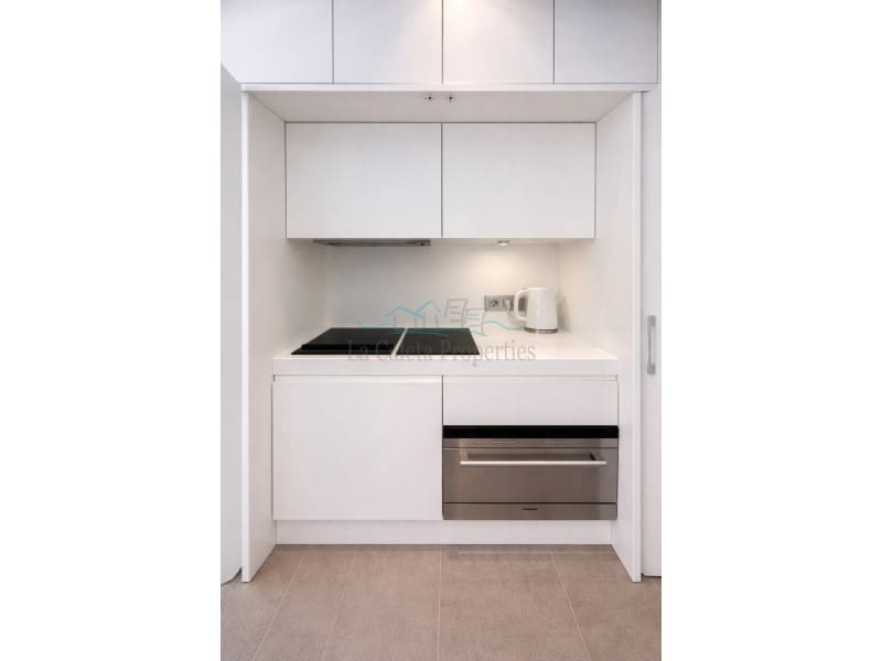 1 soverom Leilighet til salgs i La Caleta Adeje med garasje - € 630 000 (Ref: 9761896)