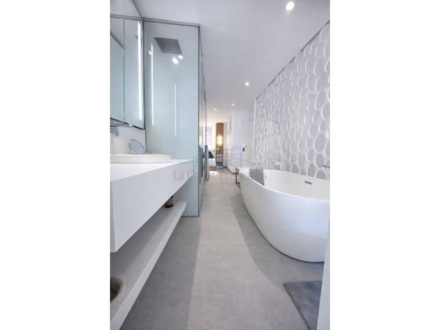 1 soverom Leilighet til salgs i La Caleta Adeje, Adeje med garasje - € 630 000 (Ref: 9761896)