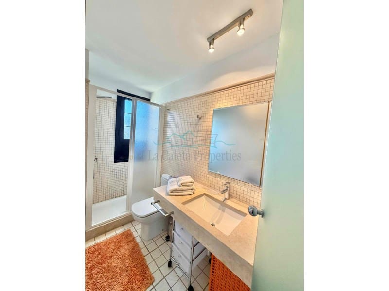 2 camera da letto Casa in vendita in Costa Adeje con garage - 1.070.000 € (Rif: 9777997)