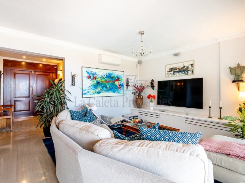 3 bedroom Villa for sale in La Caleta Adeje with garage - € 1,680,000 (Ref: 9890058)