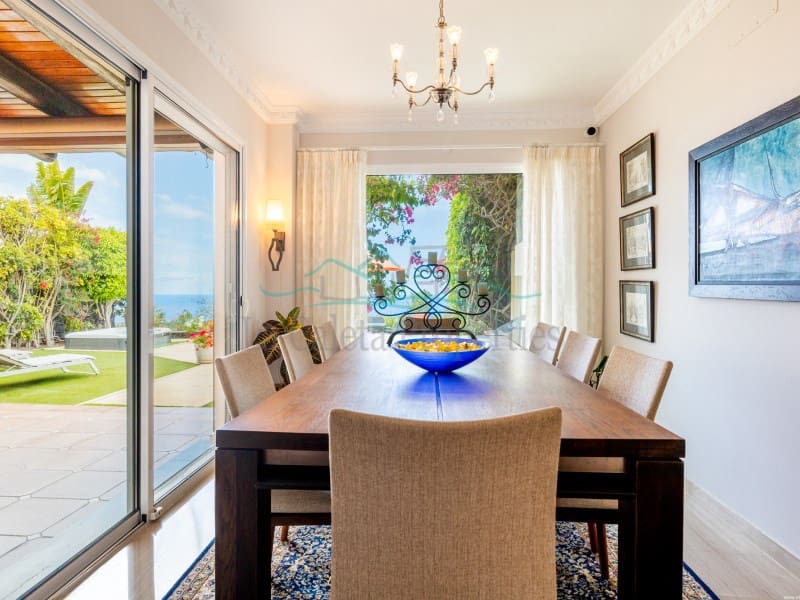3 bedroom Villa for sale in La Caleta Adeje with garage - € 1,680,000 (Ref: 9890058)