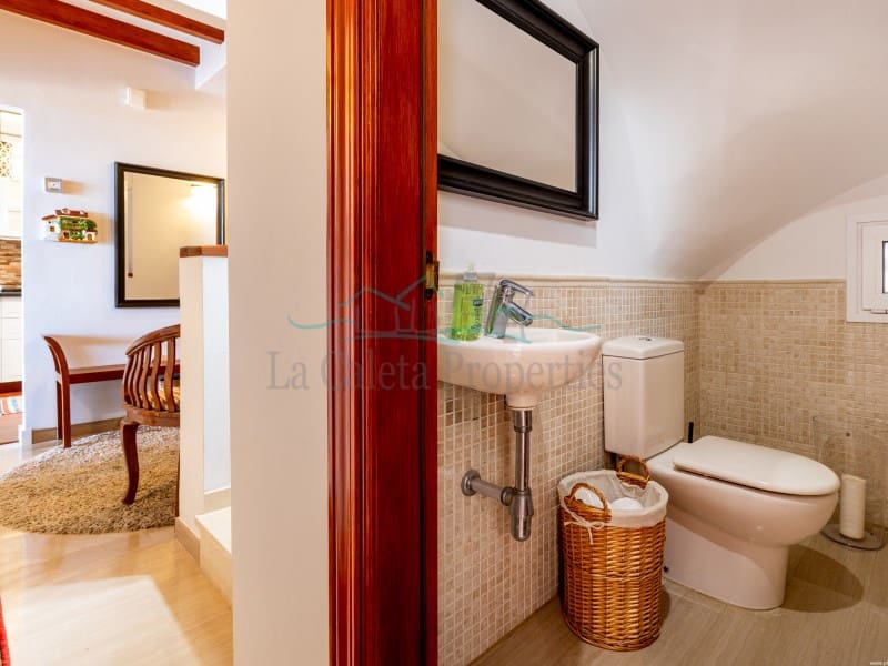 3 bedroom Villa for sale in La Caleta Adeje with garage - € 1,680,000 (Ref: 9890058)