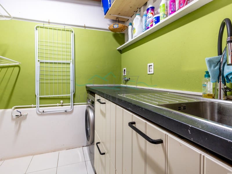 3 bedroom Villa for sale in La Caleta Adeje with garage - € 1,680,000 (Ref: 9890058)