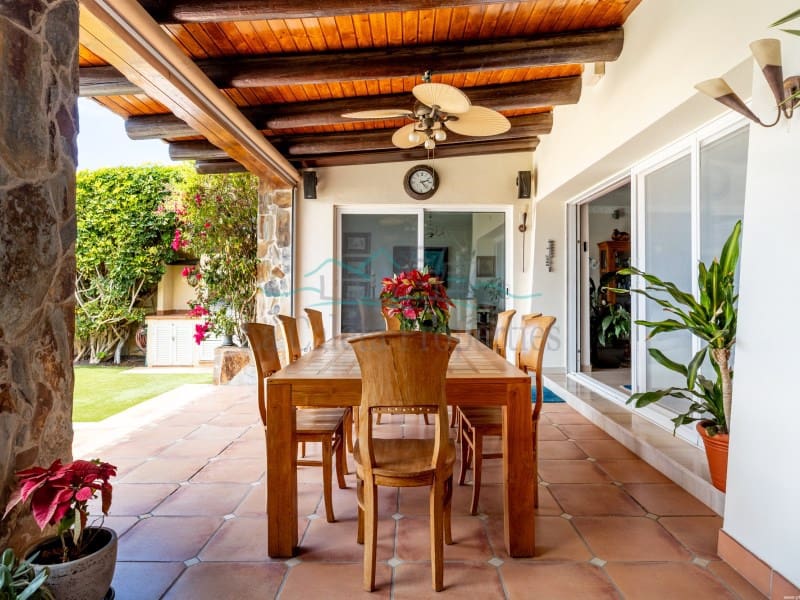 3 bedroom Villa for sale in La Caleta Adeje with garage - € 1,680,000 (Ref: 9890058)