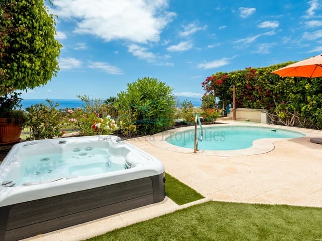 3 sovrum Villa till salu i La Caleta Adeje, Adeje med pool garage - 1 680 000 € (Ref: 9890058)