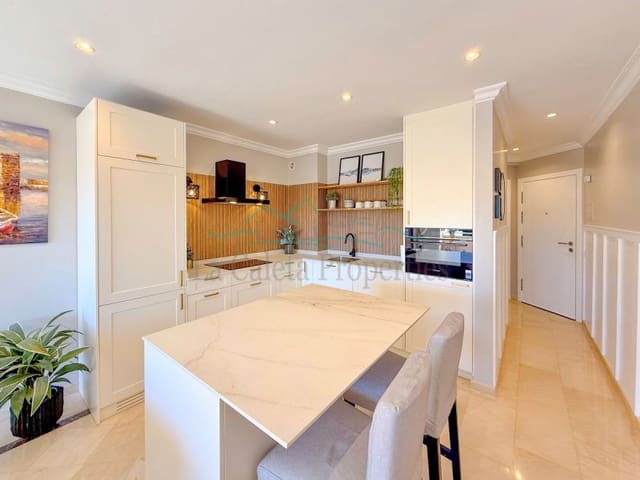 Apartamento de 1 habitación en La Caleta Adeje, Adeje en venta con piscina - 495.000 € (Ref: 9896602)